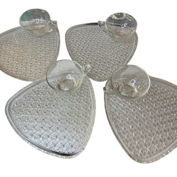 Vintage Clear Glass Snack Set With 4 Cups & 4 Triangular Plates - Picture 7 of 9